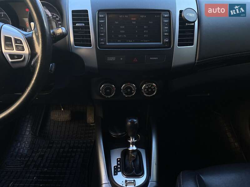 Позашляховик / Кросовер Peugeot 4007 2010 в Миколаєві