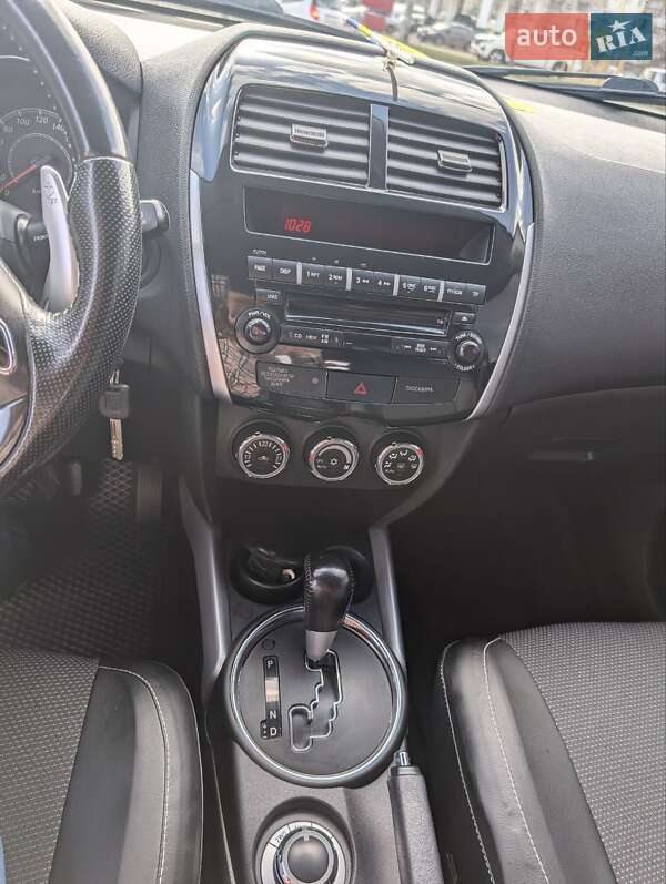 Внедорожник / Кроссовер Peugeot 4008 2012 в Сумах