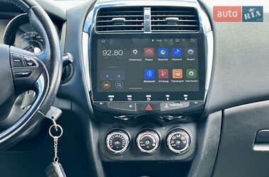 Позашляховик / Кросовер Peugeot 4008 2012 в 