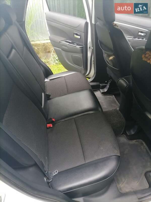 Позашляховик / Кросовер Peugeot 4008 2014 в Рахові