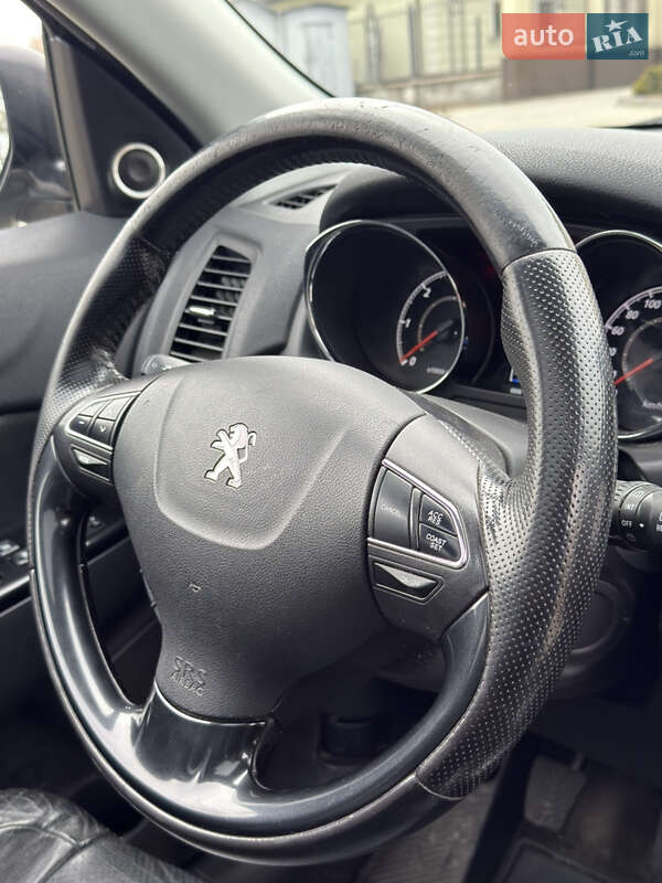 Внедорожник / Кроссовер Peugeot 4008 2012 в Золочеве