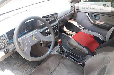 Седан Peugeot 405 1988 в Смеле