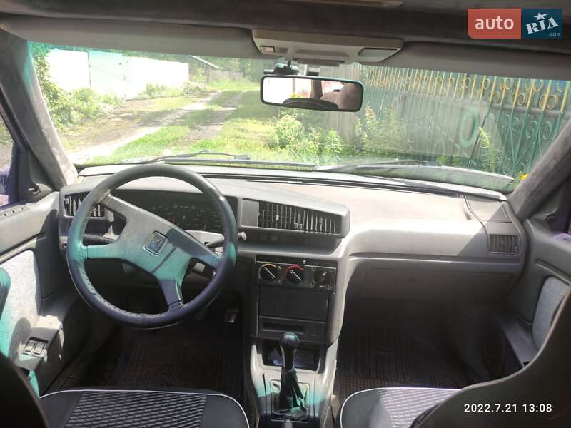 Седан Peugeot 405 1990 в Бахмачі