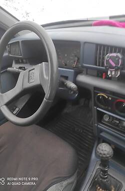 Седан Peugeot 405 1987 в Новой Ушице