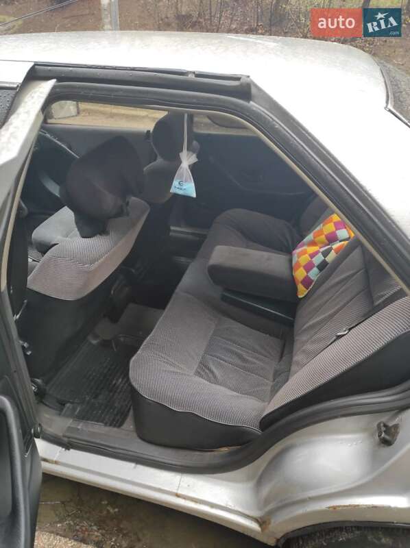 Седан Peugeot 405 1990 в Харкові