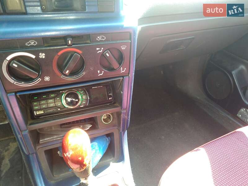 Седан Peugeot 405 1987 в Кривому Розі