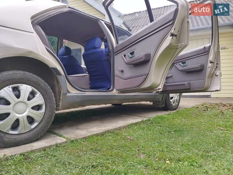 Седан Peugeot 405 1988 в Богородчанах