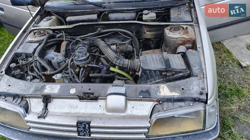 Седан Peugeot 405 1990 в Дніпрі