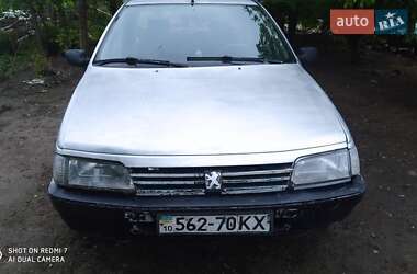 Седан Peugeot 405 1989 в Остроге