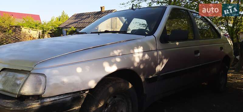 Седан Peugeot 405 1989 в Остроге