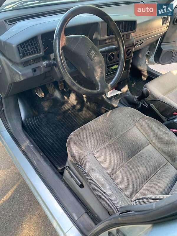 Седан Peugeot 405 1989 в Запоріжжі