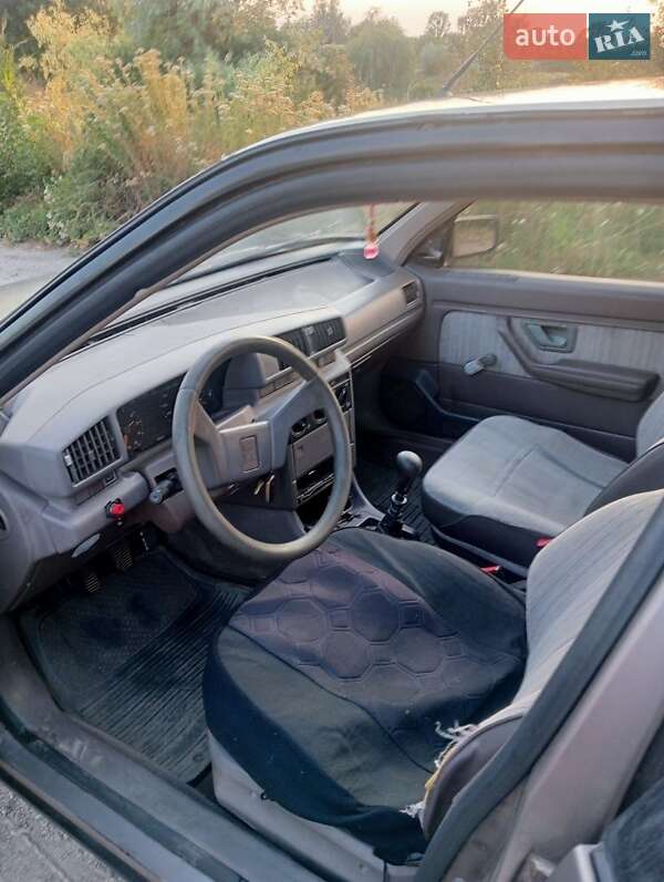 Седан Peugeot 405 1988 в Запорожье