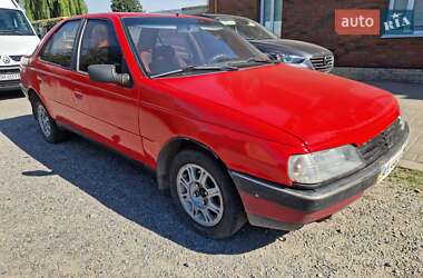 Седан Peugeot 405 1988 в Ромнах