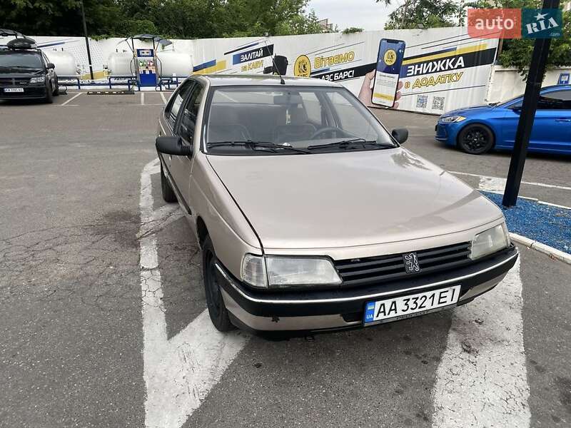 Седан Peugeot 405 1989 в Обухове