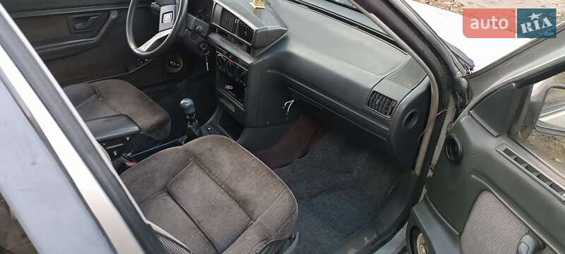 Седан Peugeot 405 1989 в Остроге фото 34 Седан Peugeot 405 1989 в Остроге