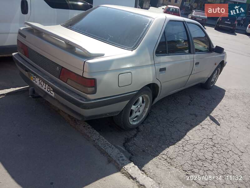 Седан Peugeot 405 1989 в Мостиске