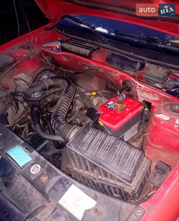 Седан Peugeot 405 1990 в Нових Санжарах