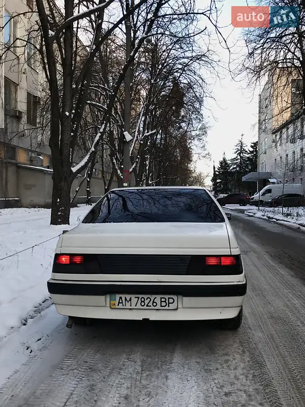Peugeot 405