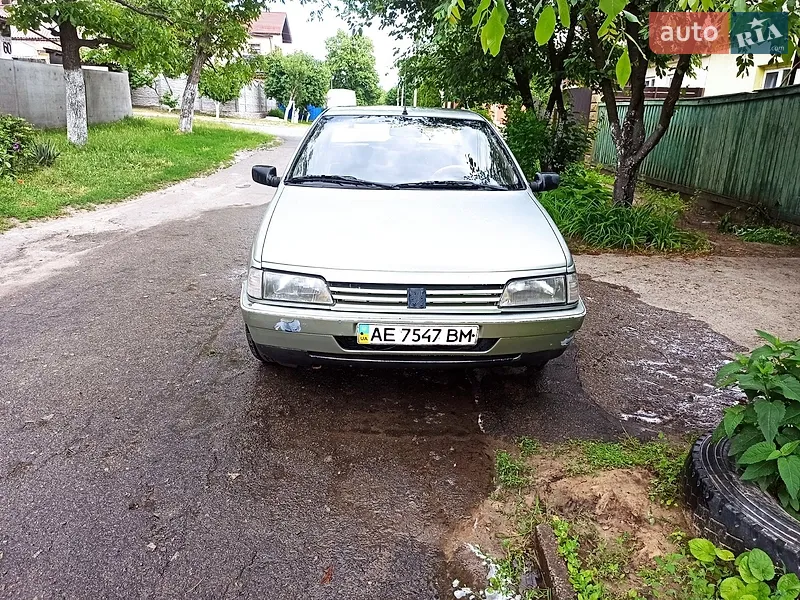 Peugeot 405 1988