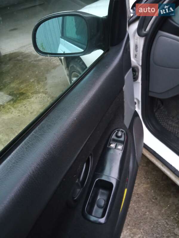 Универсал Peugeot 406 1999 в Тячеве фото 5 Универсал Peugeot 406 1999 в Тячеве