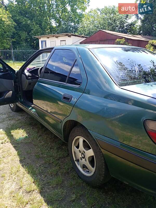 Седан Peugeot 406 1999 в Косове