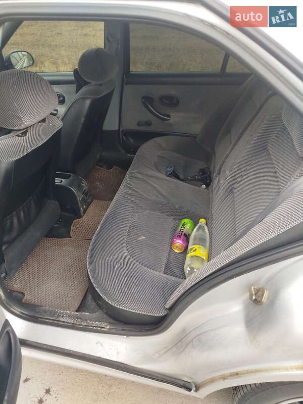 Седан Peugeot 406 1999 в Бродах