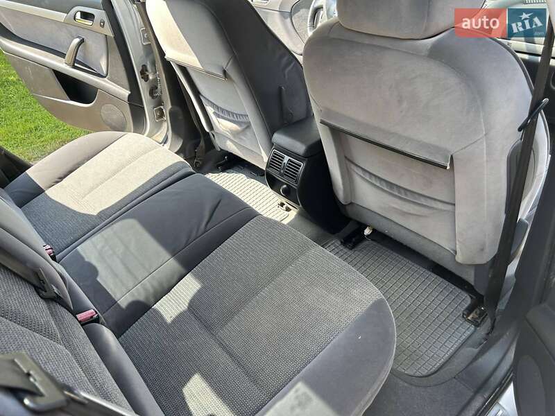 Седан Peugeot 407 2006 в Стрию