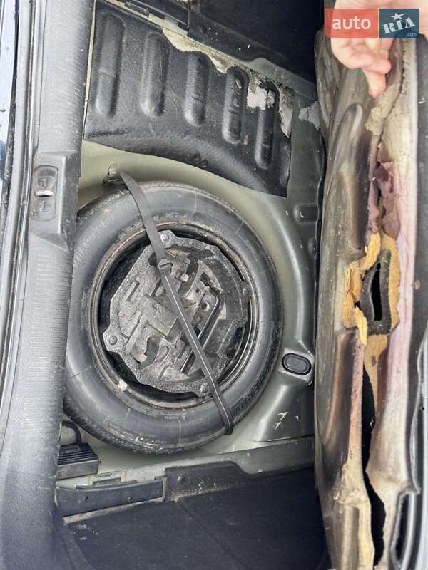 Седан Peugeot 407 2010 в Острозі