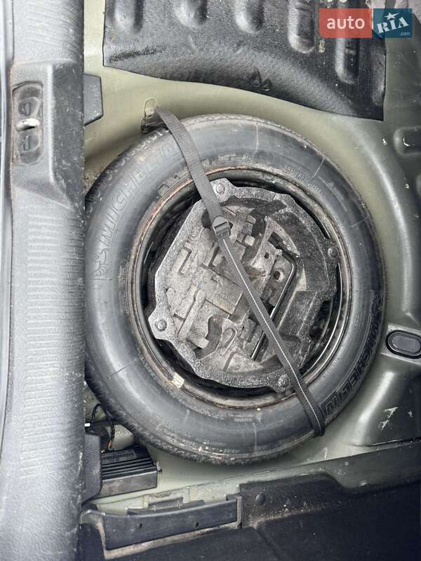 Седан Peugeot 407 2010 в Острозі