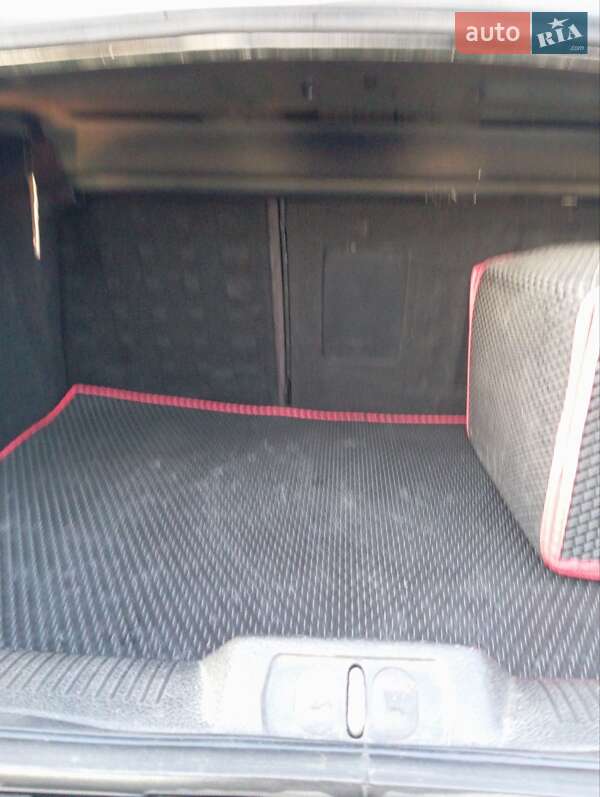 Седан Peugeot 407 2010 в Бродах