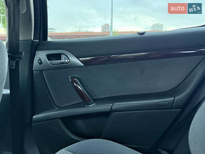 Седан Peugeot 407 2007 в Києві