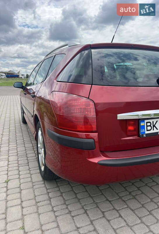Универсал Peugeot 407 2004 в Костополе