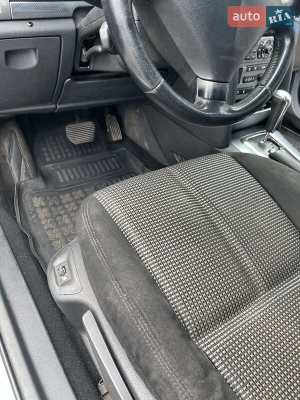 Універсал Peugeot 407 2004 в Полтаві