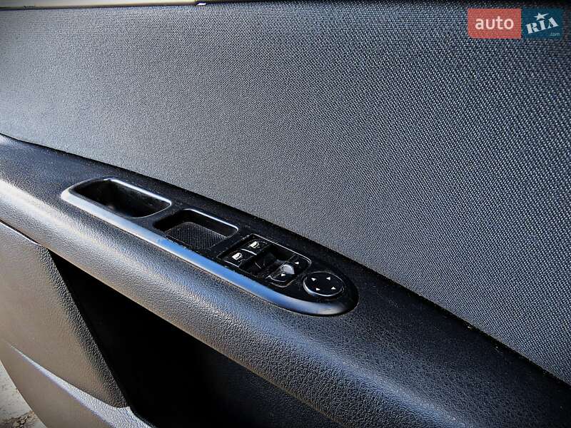 Седан Peugeot 407 2004 в Черкасах