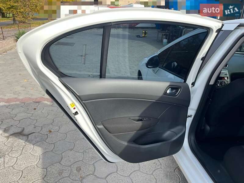 Седан Peugeot 408 2013 в Херсоне