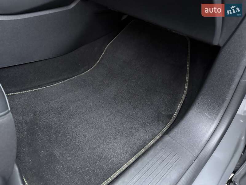 Лифтбек Peugeot 408 2023 в Одессе фото 31 Лифтбек Peugeot 408 2023 в Одессе