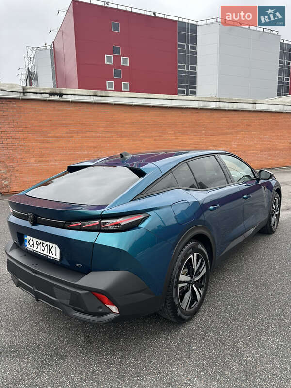 Лифтбек Peugeot 408 2023 в Киеве