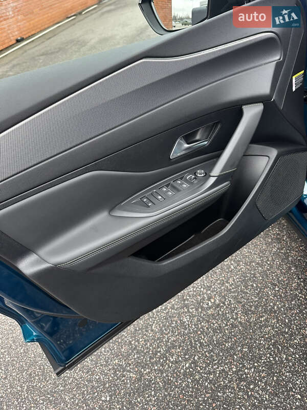 Лифтбек Peugeot 408 2023 в Киеве