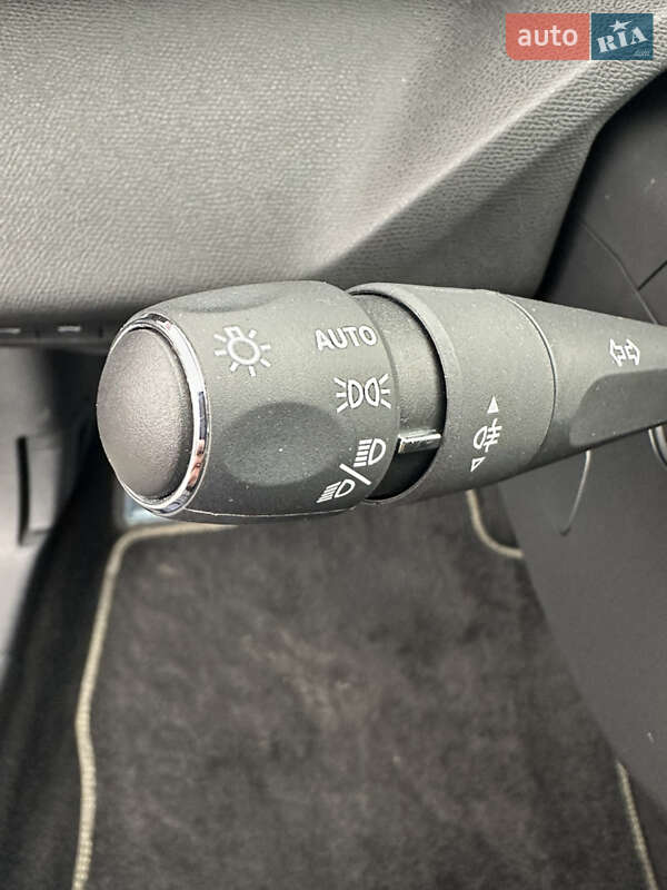 Лифтбек Peugeot 408 2023 в Киеве