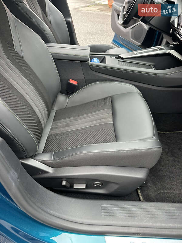 Лифтбек Peugeot 408 2023 в Киеве