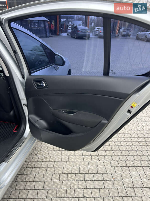 Седан Peugeot 408 2013 в Полтаві