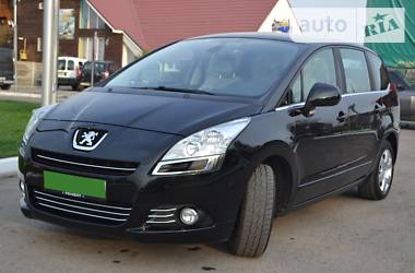 Универсал Peugeot 5008 2010 в Луцке