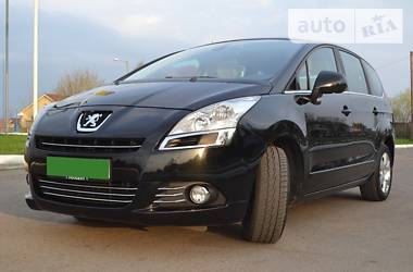 Универсал Peugeot 5008 2010 в Луцке