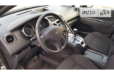 Универсал Peugeot 5008 2011 в Дубно