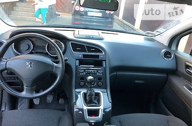 Мінівен Peugeot 5008 2011 в Львові