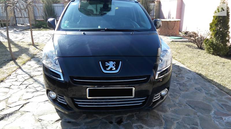Минивэн Peugeot 5008 2010 в Киеве
