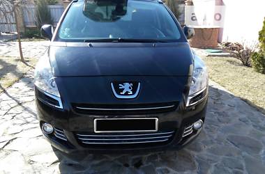 Минивэн Peugeot 5008 2010 в Киеве