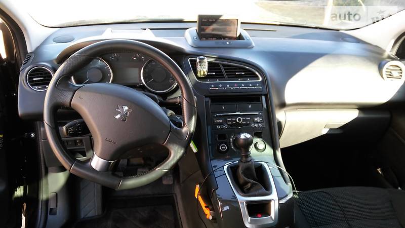 Минивэн Peugeot 5008 2010 в Киеве