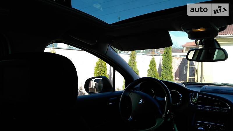Минивэн Peugeot 5008 2010 в Киеве