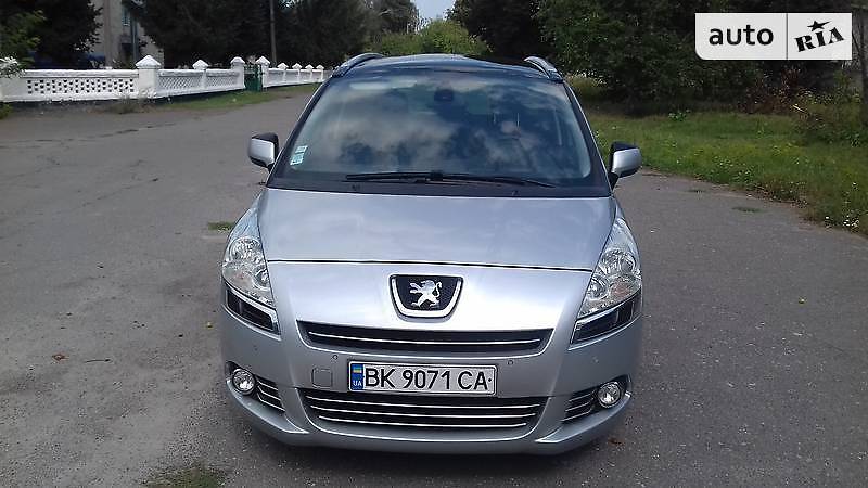 Мінівен Peugeot 5008 2011 в Кременчуці